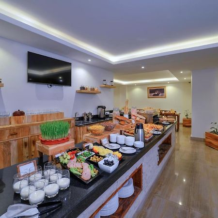 Aabas Pokhara By Barahi Hospitality Hotel ภายนอก รูปภาพ