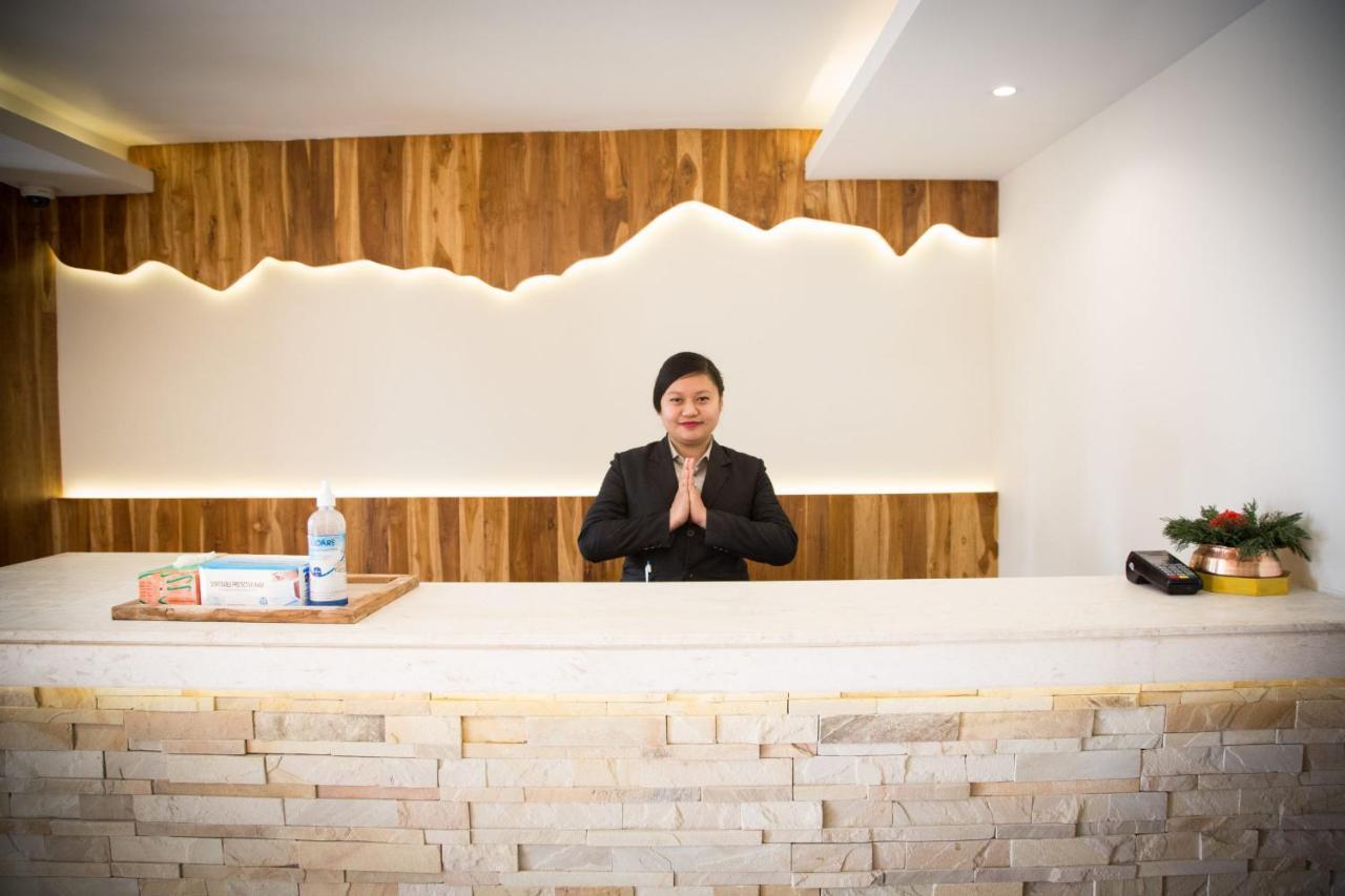 Aabas Pokhara By Barahi Hospitality Hotel ภายนอก รูปภาพ