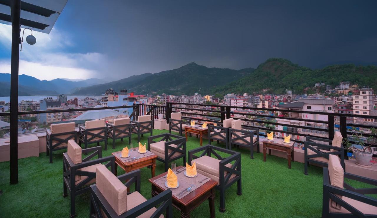 Aabas Pokhara By Barahi Hospitality Hotel ภายนอก รูปภาพ