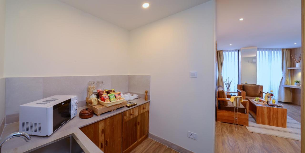 Aabas Pokhara By Barahi Hospitality Hotel ภายนอก รูปภาพ